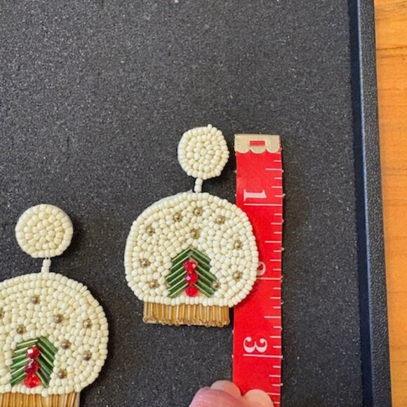 Adorable Snow Globe Christmas Tree Holiday Beaded Lightweight Statement Earrings - Picture 2 of 4